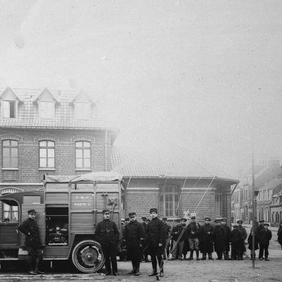 Mobiele post met externe antennes, Calais, 1916.